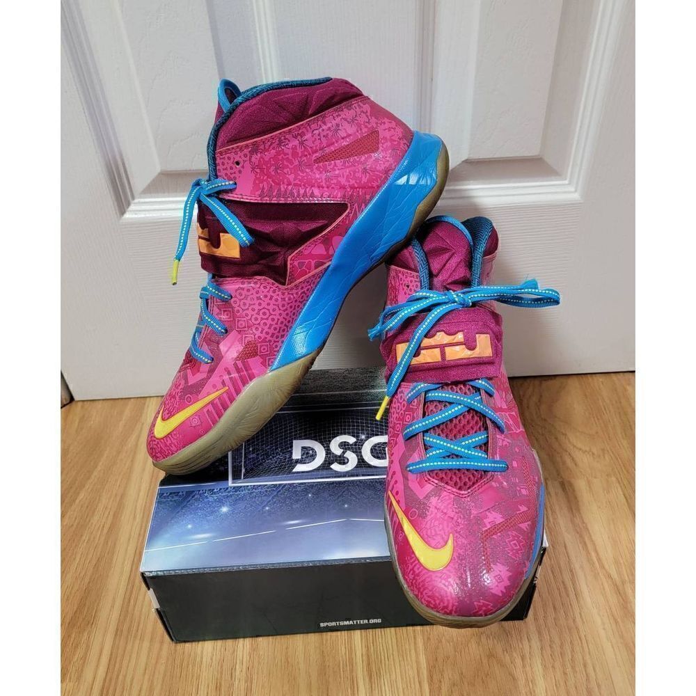 Nike LeBron Soldier VII Basketball Shoes 12